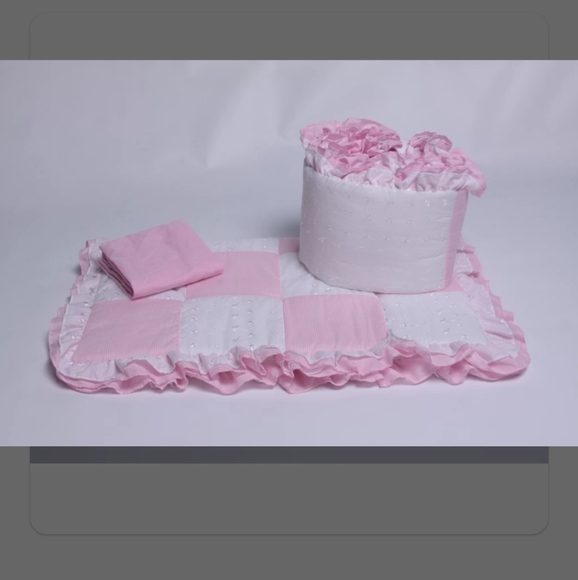 Eustace pink & white cradle bedding
